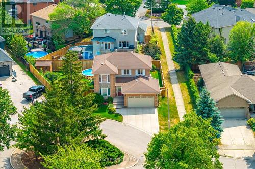 10 SHADOWDALE DRIVE  Hamilton, ON L8E 5E7