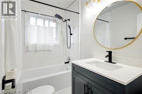 870 Guelph Street, Kitchener, ON - Indoor Photo Showing Bathroom