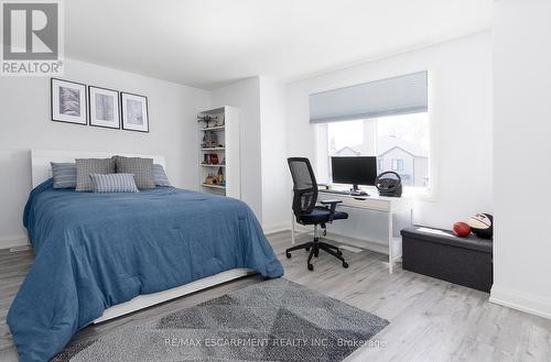 388 Klein Circle, Hamilton, ON - Indoor Photo Showing Bedroom