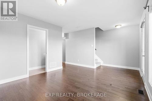 404 Terravita Private, Ottawa, ON - Indoor Photo Showing Other Room