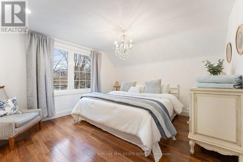 519 Regina Drive, Burlington, ON - Indoor Photo Showing Bedroom