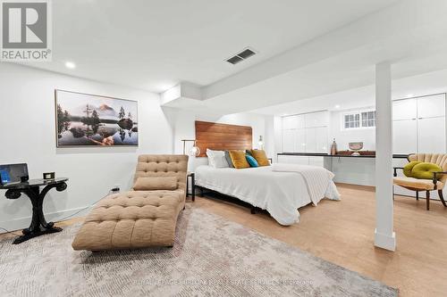 519 Regina Drive, Burlington, ON - Indoor Photo Showing Bedroom