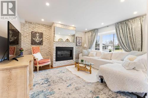 519 Regina Drive, Burlington, ON - Indoor Photo Showing Living Room With Fireplace