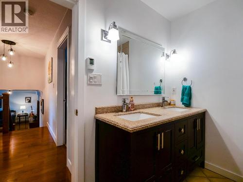 793 Walkem Street, Quesnel, BC - Indoor Photo Showing Bathroom