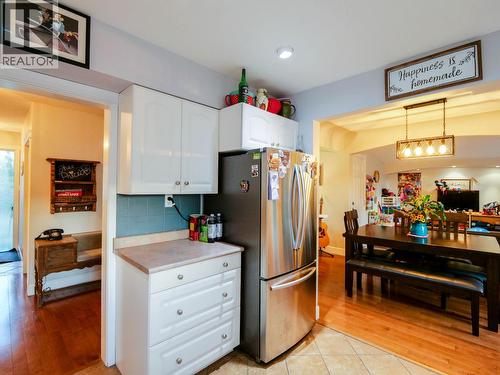 793 Walkem Street, Quesnel, BC - Indoor Photo Showing Kitchen
