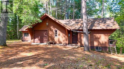 915 Madawaska River Drive, Madawaska Valley, ON - Outdoor