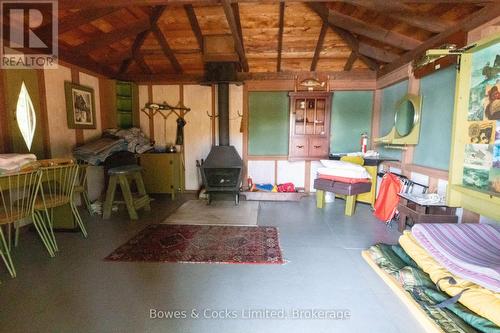 915 Madawaska River Drive, Madawaska Valley, ON - Indoor