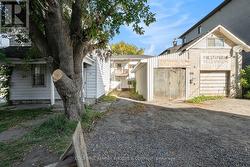 390 Picton - from Picton side - 