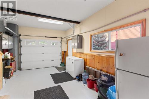 35 Pine Tree Road, Gambo, NL - Indoor Photo Showing Garage