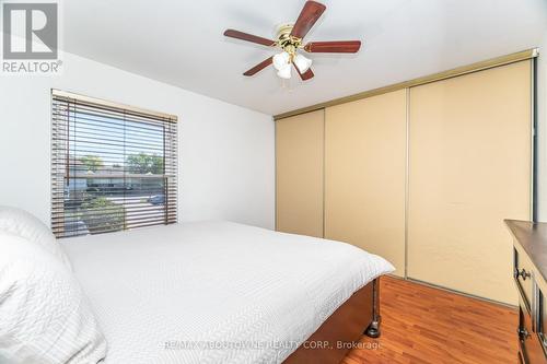 106 - 2779 Gananoque Drive, Mississauga, ON - Indoor Photo Showing Bedroom