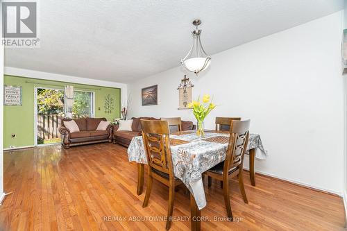 106 - 2779 Gananoque Drive, Mississauga, ON - Indoor Photo Showing Dining Room