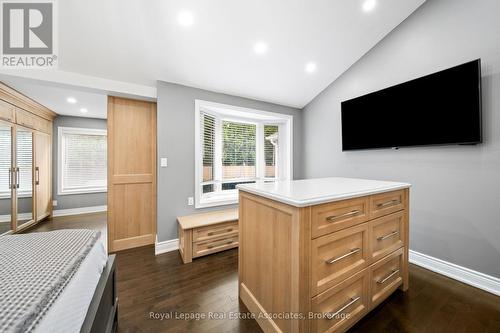 96 Delrex Boulevard, Halton Hills, ON - Indoor Photo Showing Other Room