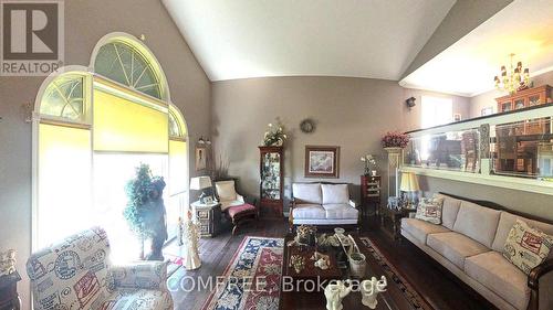 187 Terra Lou Drive, Lakeshore, ON - Indoor Photo Showing Living Room
