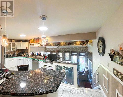 187 Terra Lou Drive, Lakeshore, ON - Indoor Photo Showing Kitchen