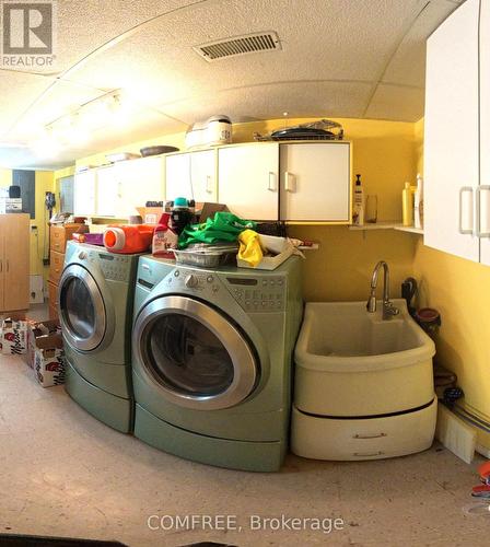 187 Terra Lou Drive, Lakeshore, ON - Indoor Photo Showing Laundry Room