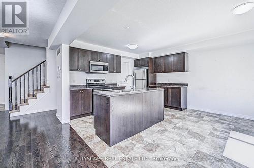 6 Castlebay Street, Kitchener, ON - Indoor Photo Showing Kitchen With Upgraded Kitchen