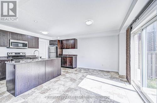6 Castlebay Street, Kitchener, ON - Indoor Photo Showing Kitchen