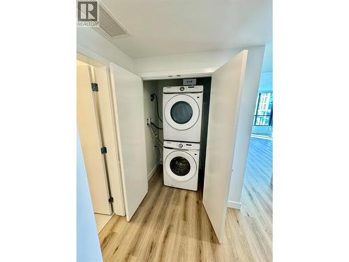 1488 Bertram Street Unit# 2110, Kelowna, BC - Indoor Photo Showing Laundry Room