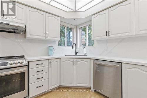 98 Hume Drive, Cambridge, ON - Indoor Photo Showing Kitchen