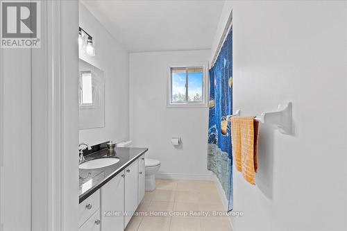 98 Hume Drive, Cambridge, ON - Indoor Photo Showing Bathroom