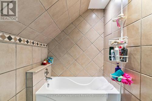 555 Raglan Street, Minto, ON - Indoor Photo Showing Bathroom