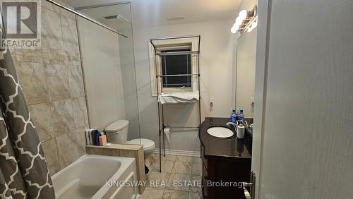 5164 New Street, Burlington, ON - Indoor Photo Showing Bathroom