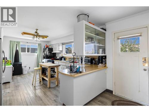 1144 Sherbrooke Avenue, Kamloops, BC - Indoor