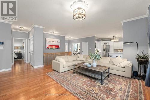 High ceilings - 61 Broadview Street, Collingwood, ON - Indoor Photo Showing Living Room