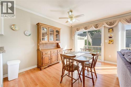 5700 Blackwell Sideroad Unit# 328, Sarnia, ON - Indoor Photo Showing Dining Room