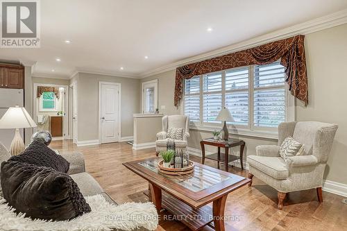 339 Nipigon Street E, Oshawa, ON - Indoor Photo Showing Living Room