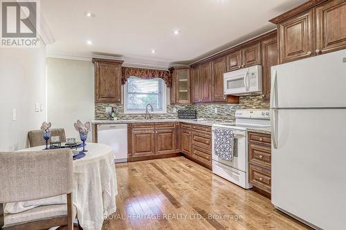 339 Nipigon Street E, Oshawa, ON - Indoor Photo Showing Kitchen