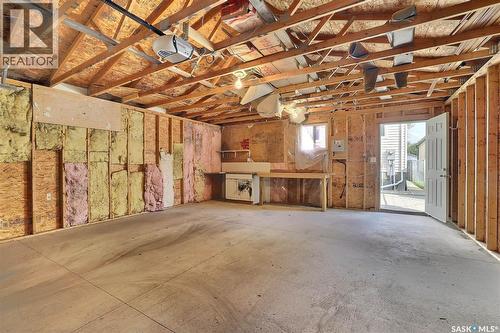348 Robinson Street, Regina, SK - Indoor