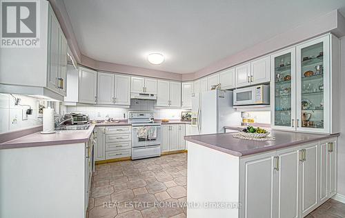 5097 14Th Avenue, Markham, ON - Indoor Photo Showing Kitchen