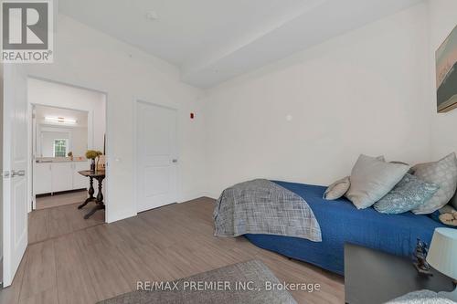 309 - 121 Mary Street, Clearview, ON - Indoor Photo Showing Bedroom