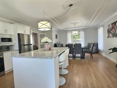 Cuisine - 75 Ch. Hervé-Pigeon, Kipawa, QC - Indoor Photo Showing Kitchen With Upgraded Kitchen