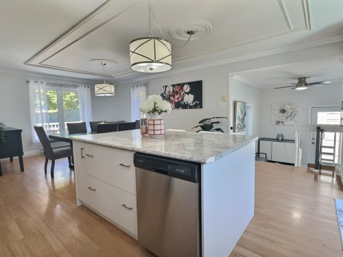 Cuisine - 75 Ch. Hervé-Pigeon, Kipawa, QC - Indoor Photo Showing Kitchen With Upgraded Kitchen