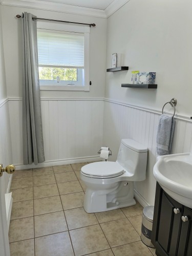 Salle d'eau - 75 Ch. Hervé-Pigeon, Kipawa, QC - Indoor Photo Showing Bathroom