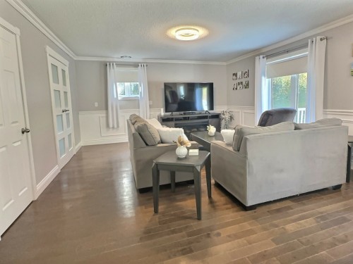 Salon - 75 Ch. Hervé-Pigeon, Kipawa, QC - Indoor Photo Showing Living Room