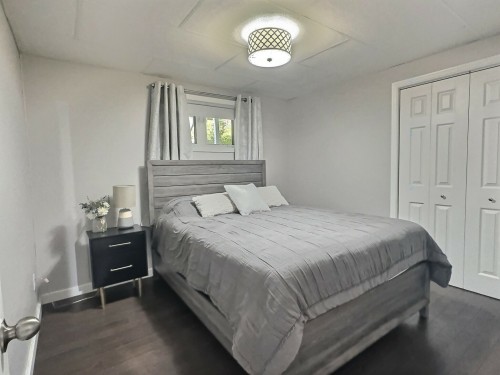Chambre à coucher - 75 Ch. Hervé-Pigeon, Kipawa, QC - Indoor Photo Showing Bedroom
