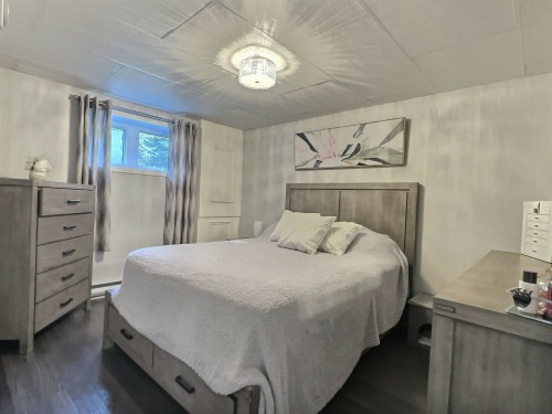 Chambre à coucher - 75 Ch. Hervé-Pigeon, Kipawa, QC - Indoor Photo Showing Bedroom