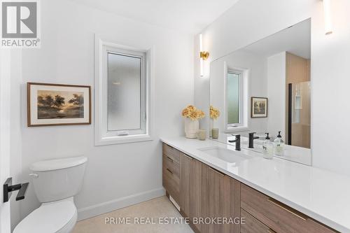5 - 177 Chestnut Street, Lucan Biddulph (Lucan), ON - Indoor Photo Showing Bathroom