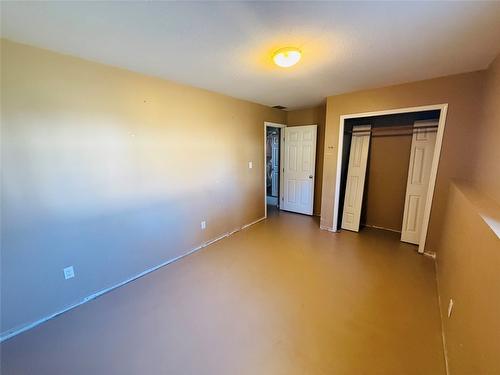 1B Wolf Crescent, Windermere, BC - Indoor Photo Showing Other Room