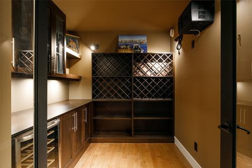 5342 Signet Crescent, Kelowna, BC - Indoor Photo Showing Other Room