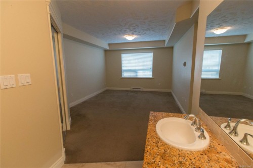 636-3666 Royal Vista Way, Courtenay, BC - Indoor