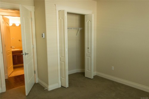 636-3666 Royal Vista Way, Courtenay, BC - Indoor Photo Showing Other Room