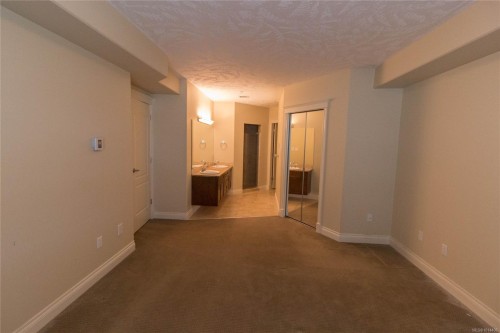 636-3666 Royal Vista Way, Courtenay, BC - Indoor Photo Showing Other Room