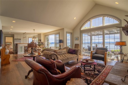 5919 Pirates Rd, Pender Island, BC 