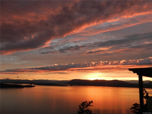 5919 Pirates Rd, Pender Island, BC 