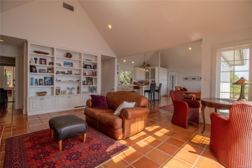 5919 Pirates Rd, Pender Island, BC 