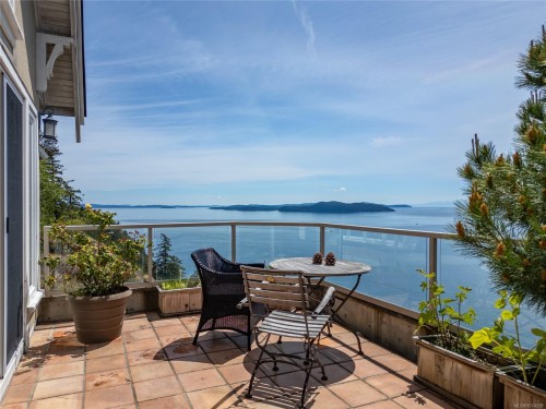 5919 Pirates Rd, Pender Island, BC 